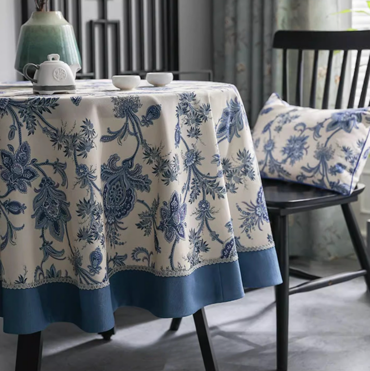 Qing Hua Embroidery Round Table Cloth