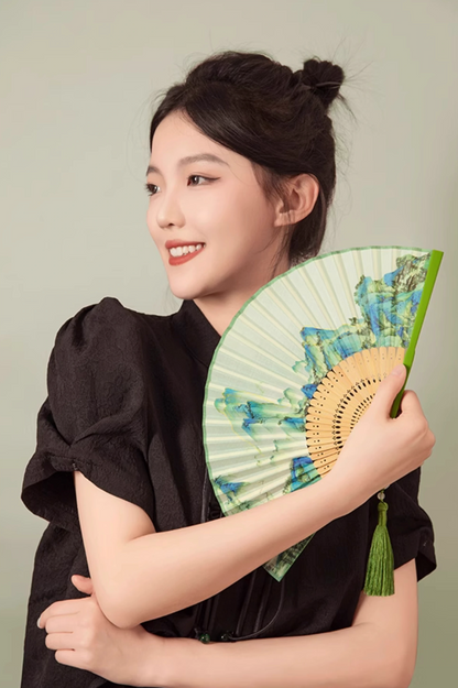 A Thousand Li  Artwork Folding Fan Gift Set