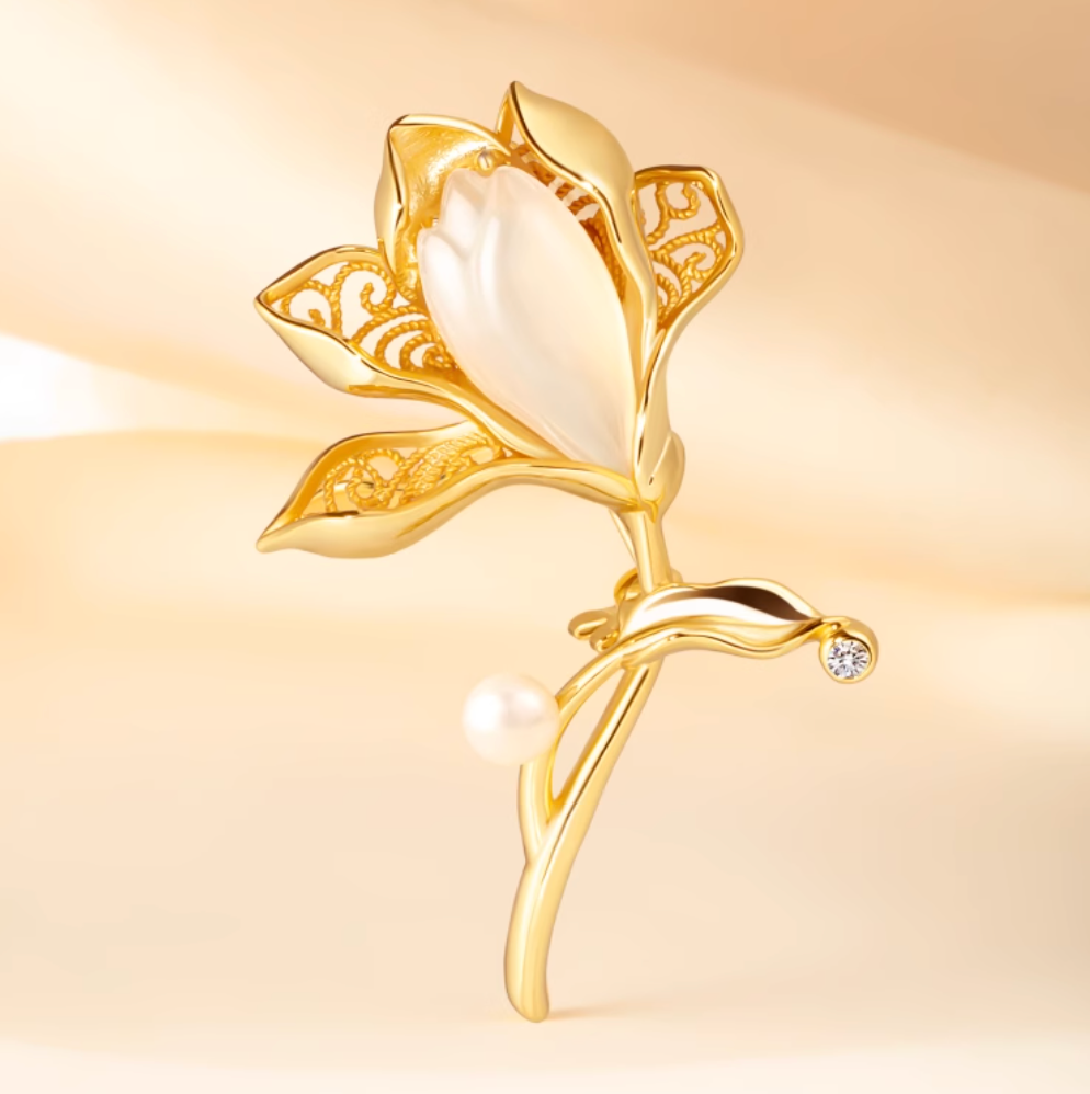 Yu Lan Magnolia Artwork Brooch Gift Set