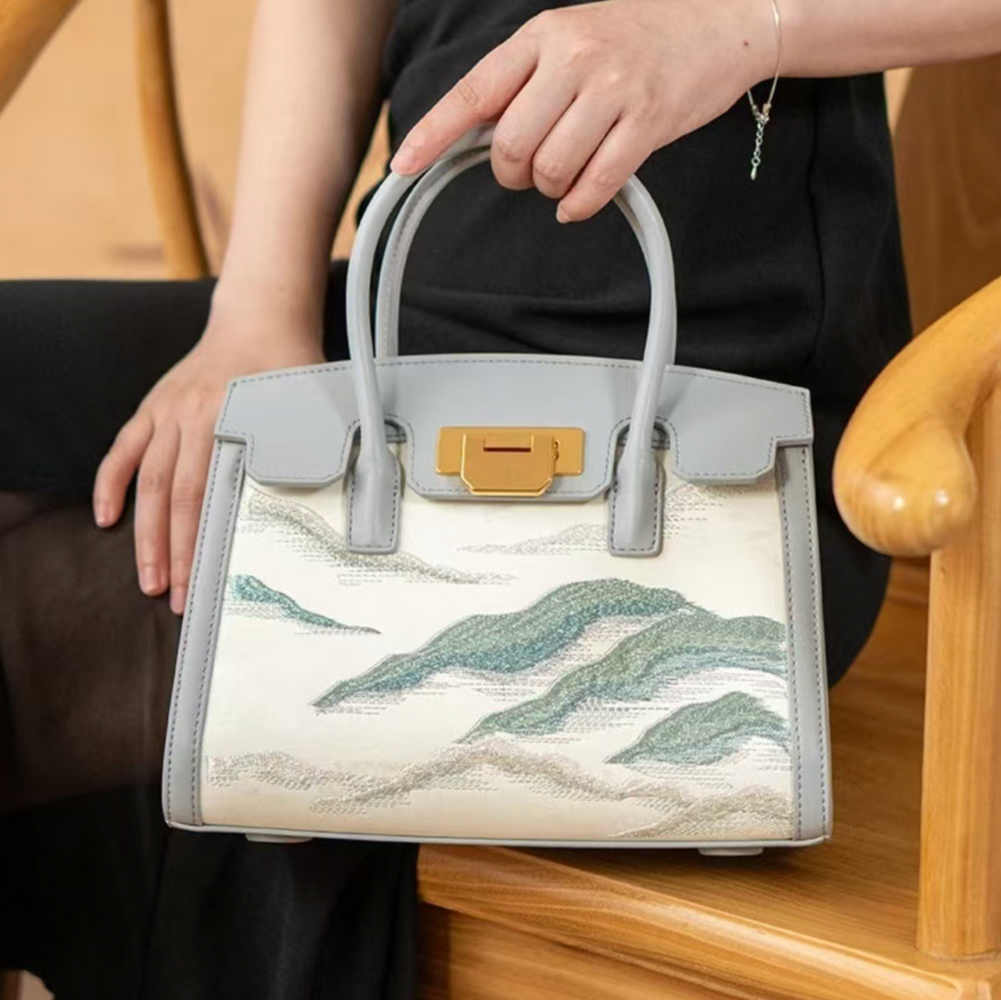 Mountain Mist Art Top Handle Clasp Tote Bag