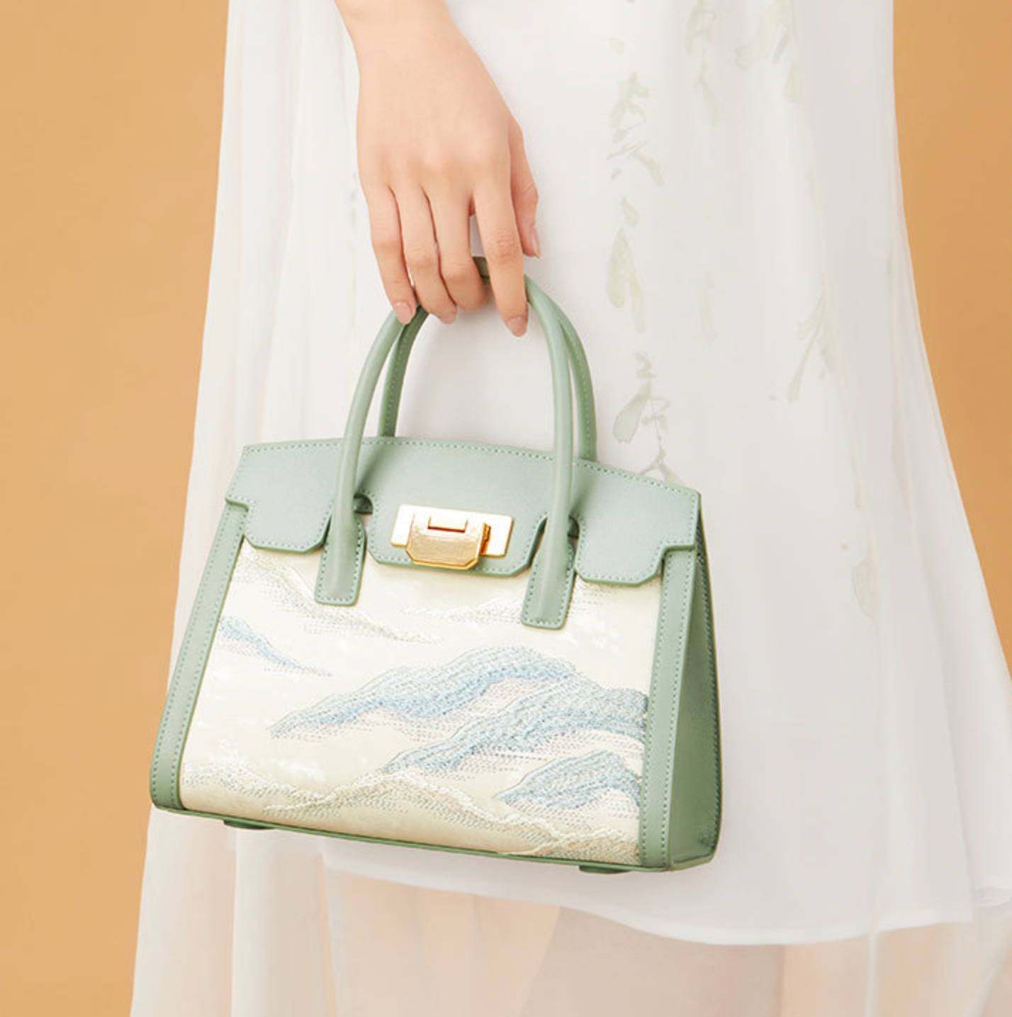 Mountain Mist Art Top Handle Clasp Tote Bag