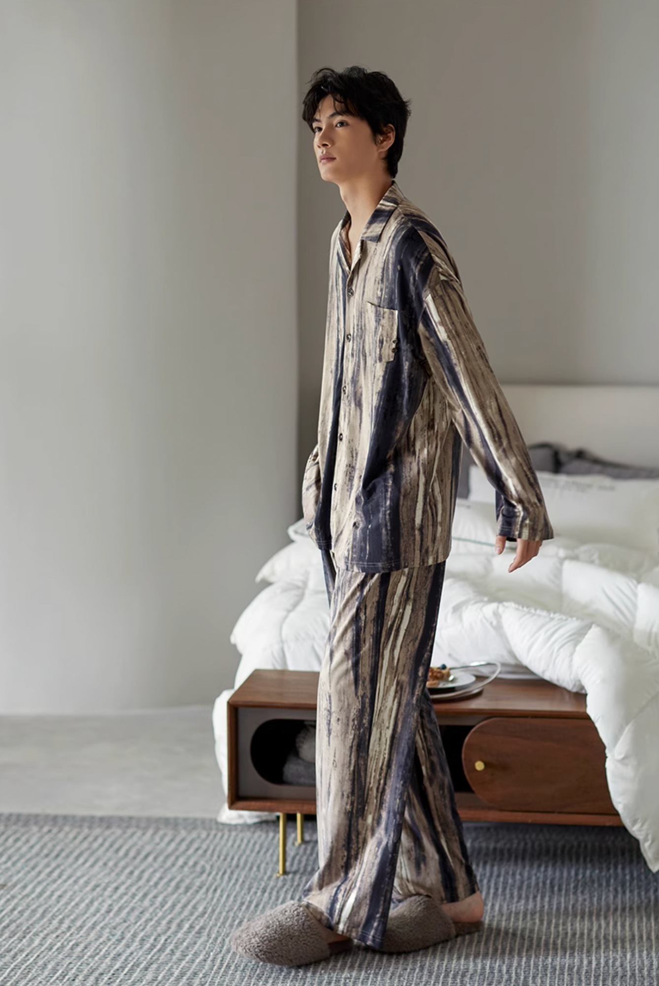 Tiě Pajamas Set