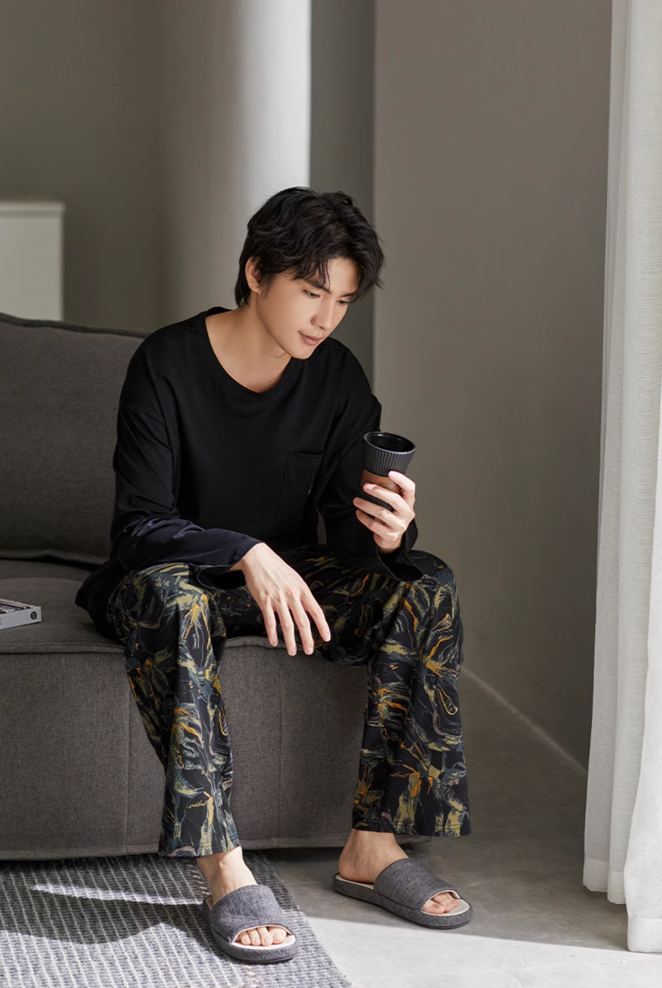 Piāo Pajamas Set (T-Shirt & Pants)