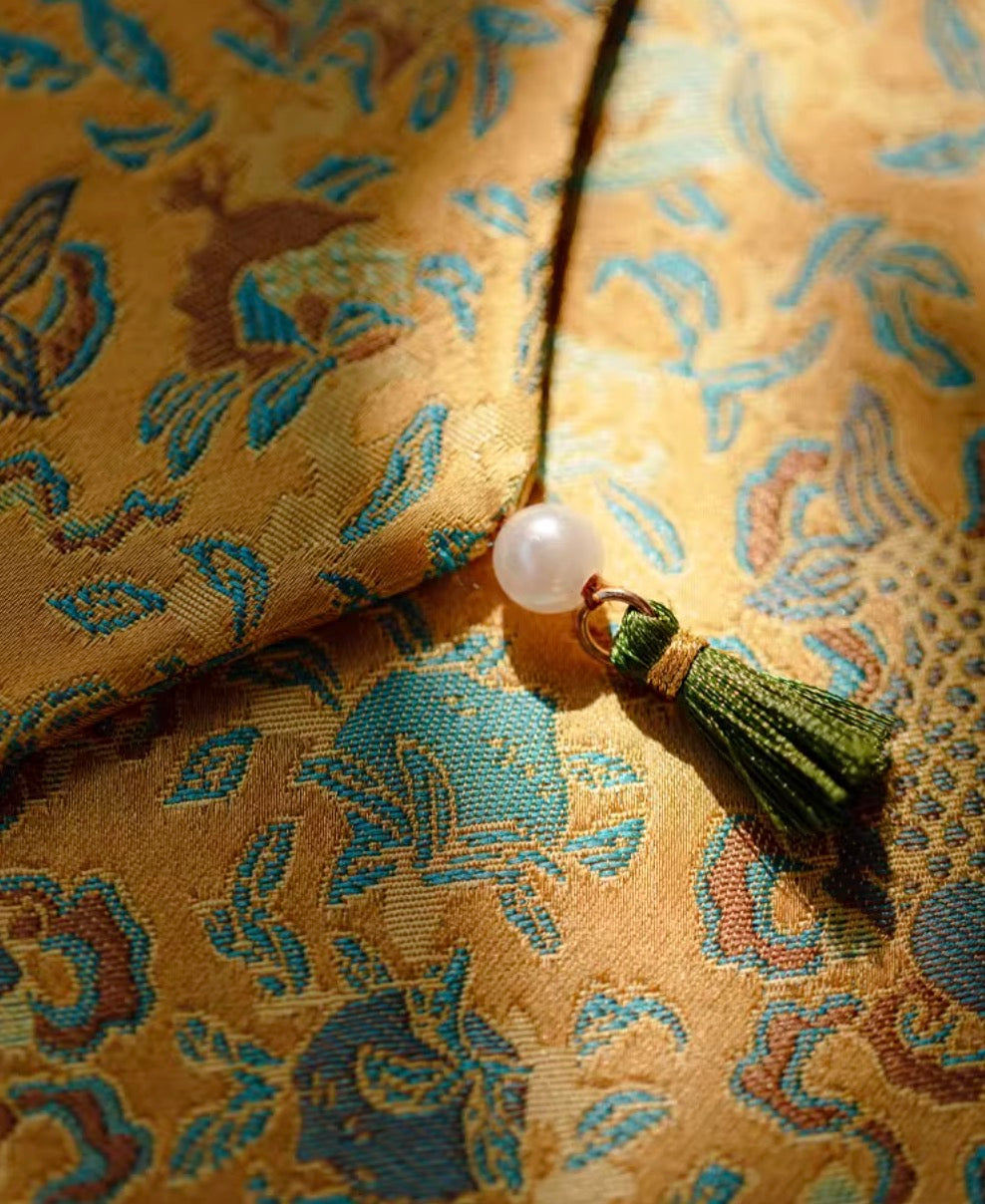 Radiant Dynasty Silk Mat & Coaster Set