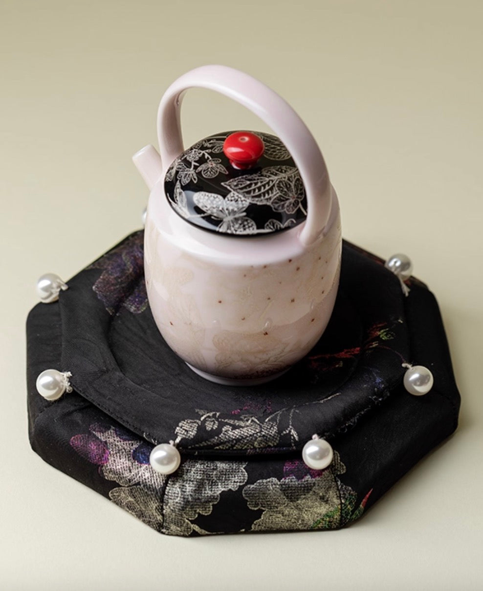 Eight-Petal Fabric Teapot Cushion