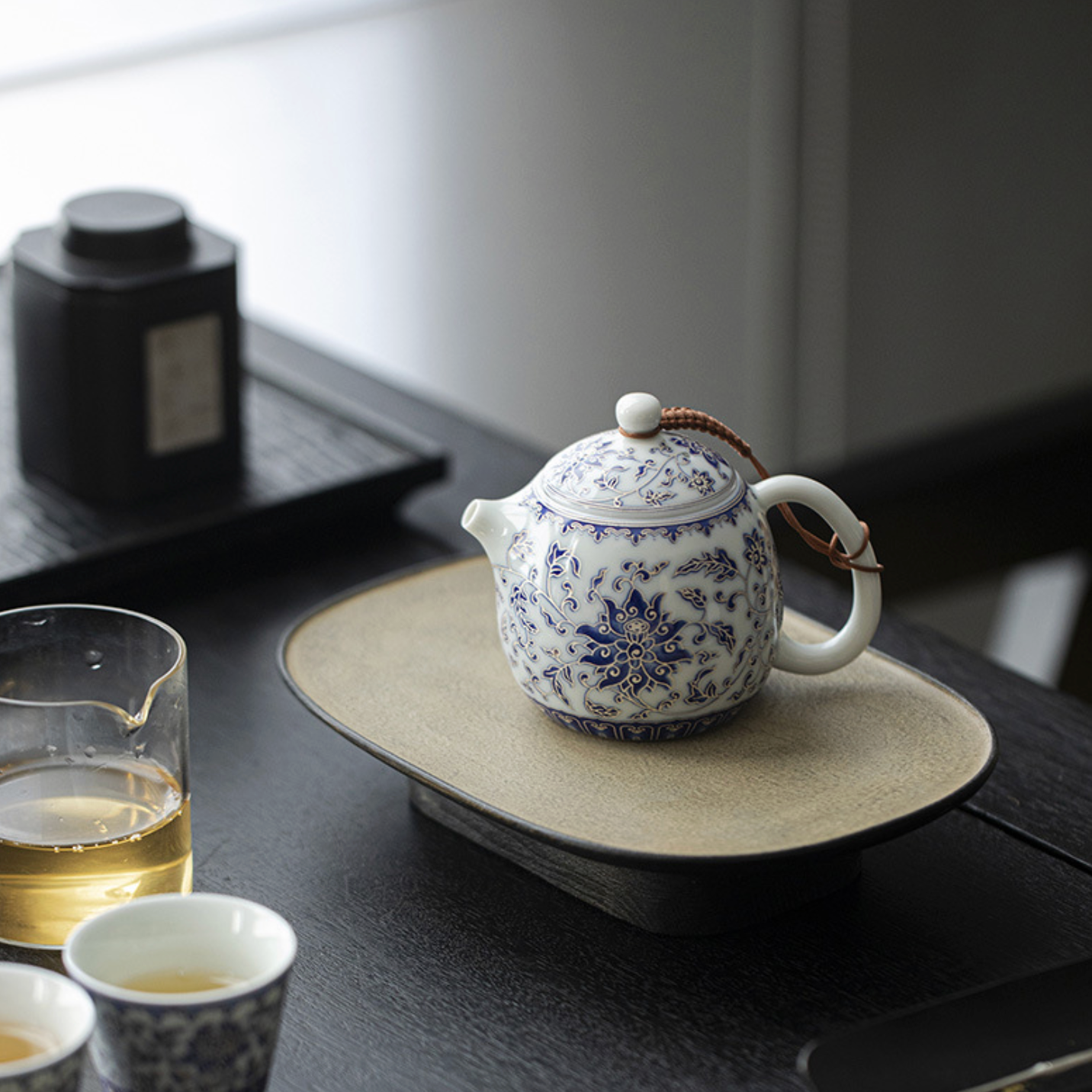 Qing Hua Lotus Vines Longdan Tea Pot