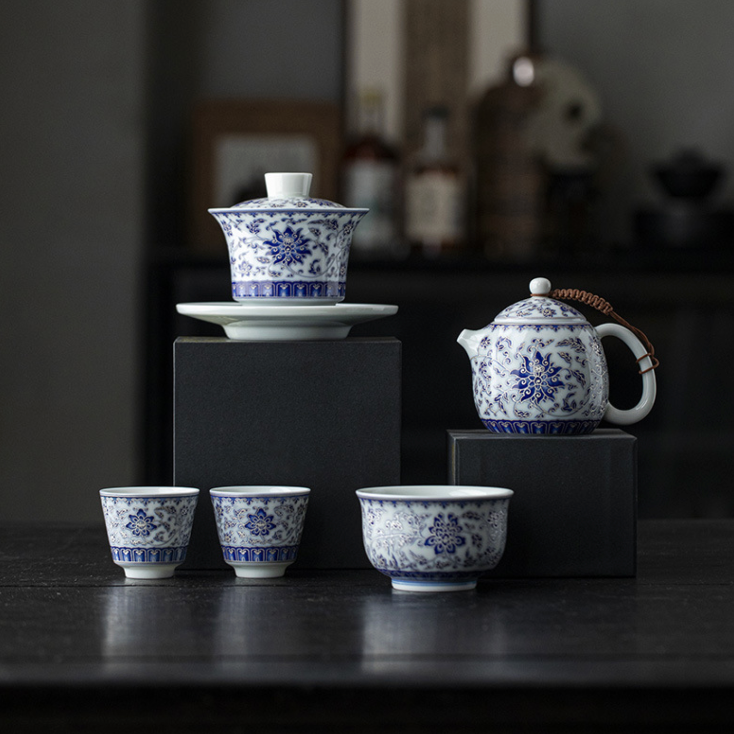 Qing Hua Lotus Vines Longdan Tea Pot