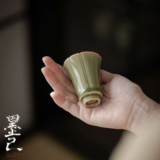 Yue Kiln Flower Mouth Tall Tea Cup