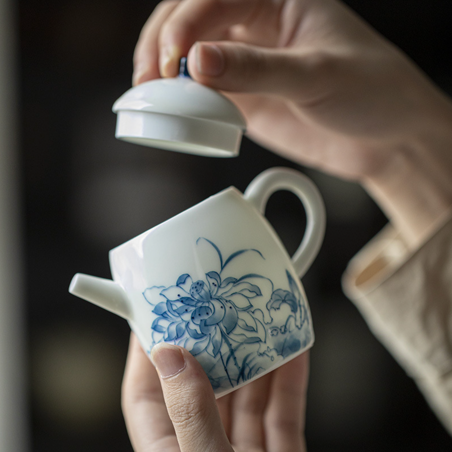 Qing Hua Spring Dragon Tea Pot