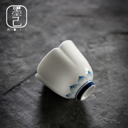 Qing Hua Lotus Flower Mouth Tea Cup