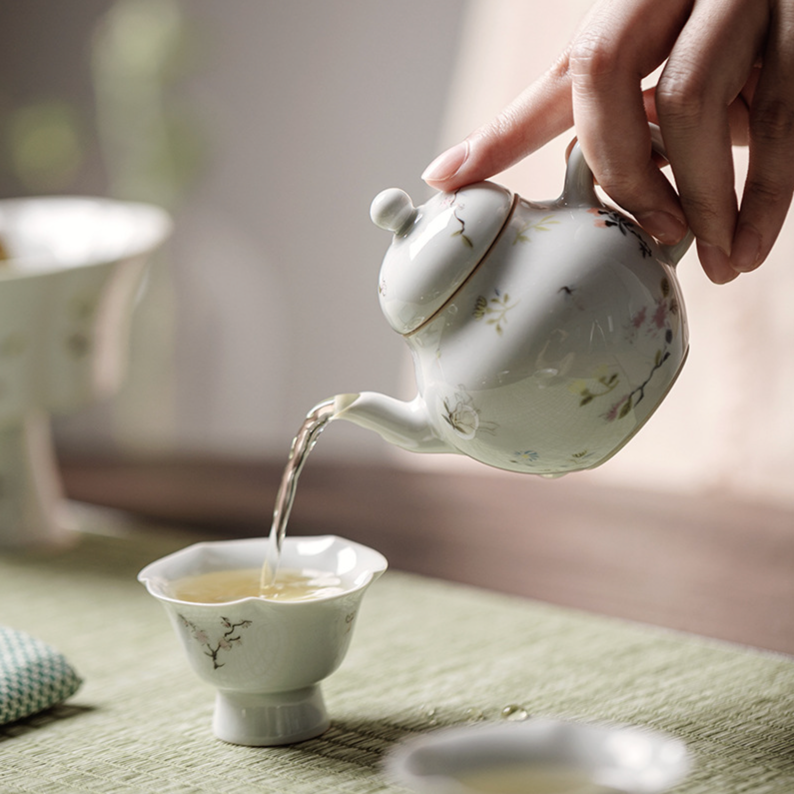 Gu Qing Small Floral Tea Pot – Tang Heritage