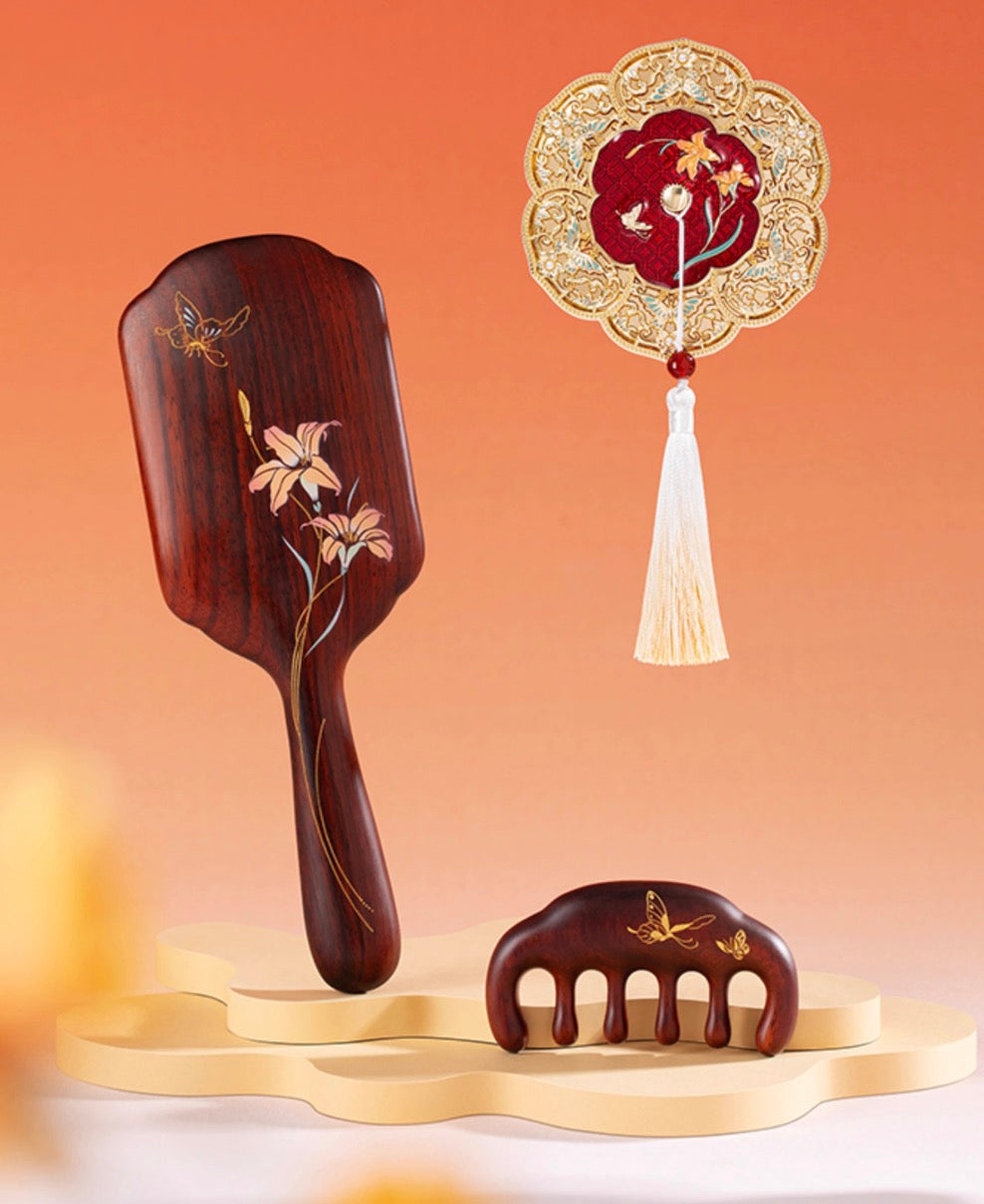 Whispers of the Garden Comb & Mirror Gift Set