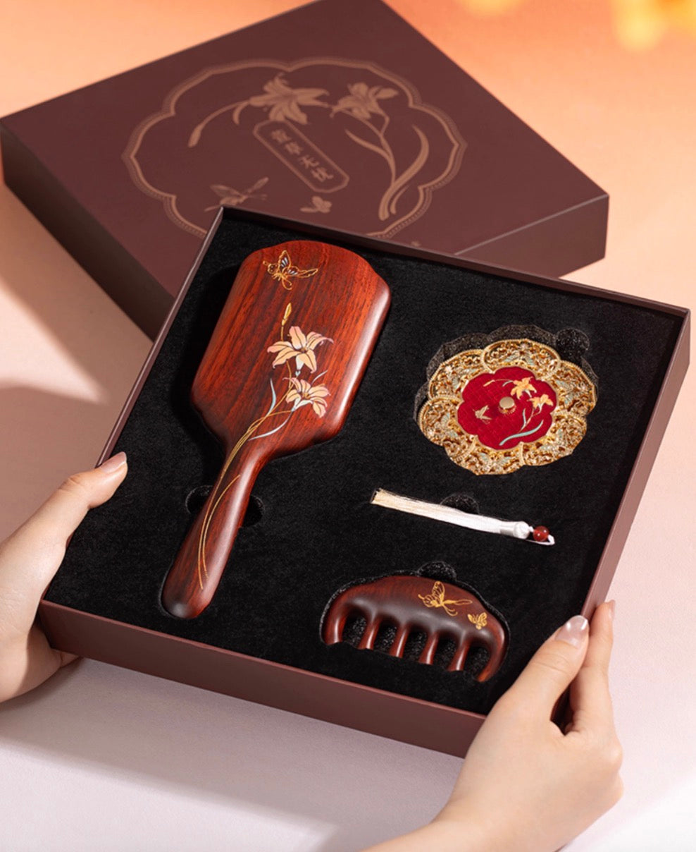 Whispers of the Garden Comb & Mirror Gift Set