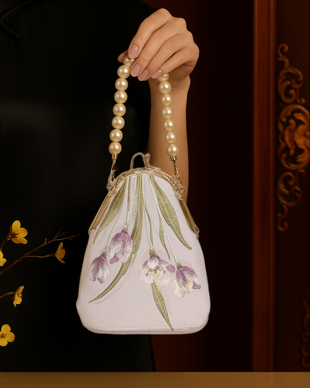 Tang Bloom Tulip Phone Bag
