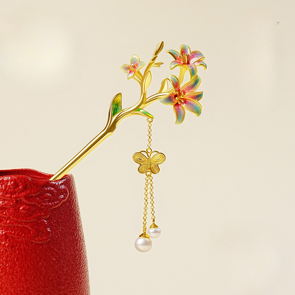 Gathered Dew Lily Pearl Hairpin