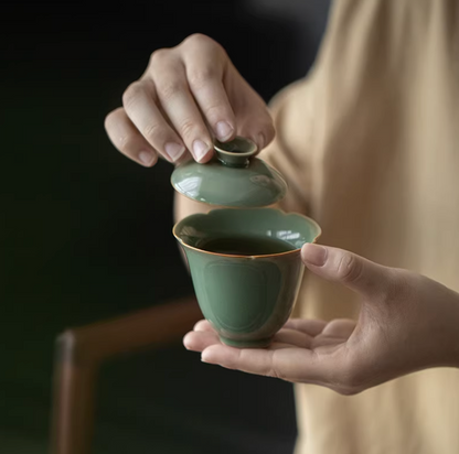 Yue Kiln Flower Mouth Short Tea Cup